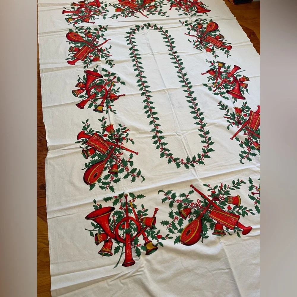 Fallani &‎ Cohn made in USA all cotton mid century heavy tablecloth-Christmas